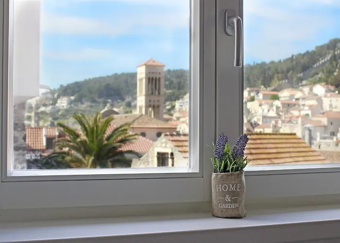 Hortenzia * Hvar Town